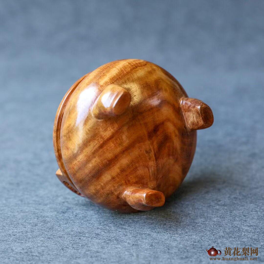 海南黄花梨三足鼎立香炉